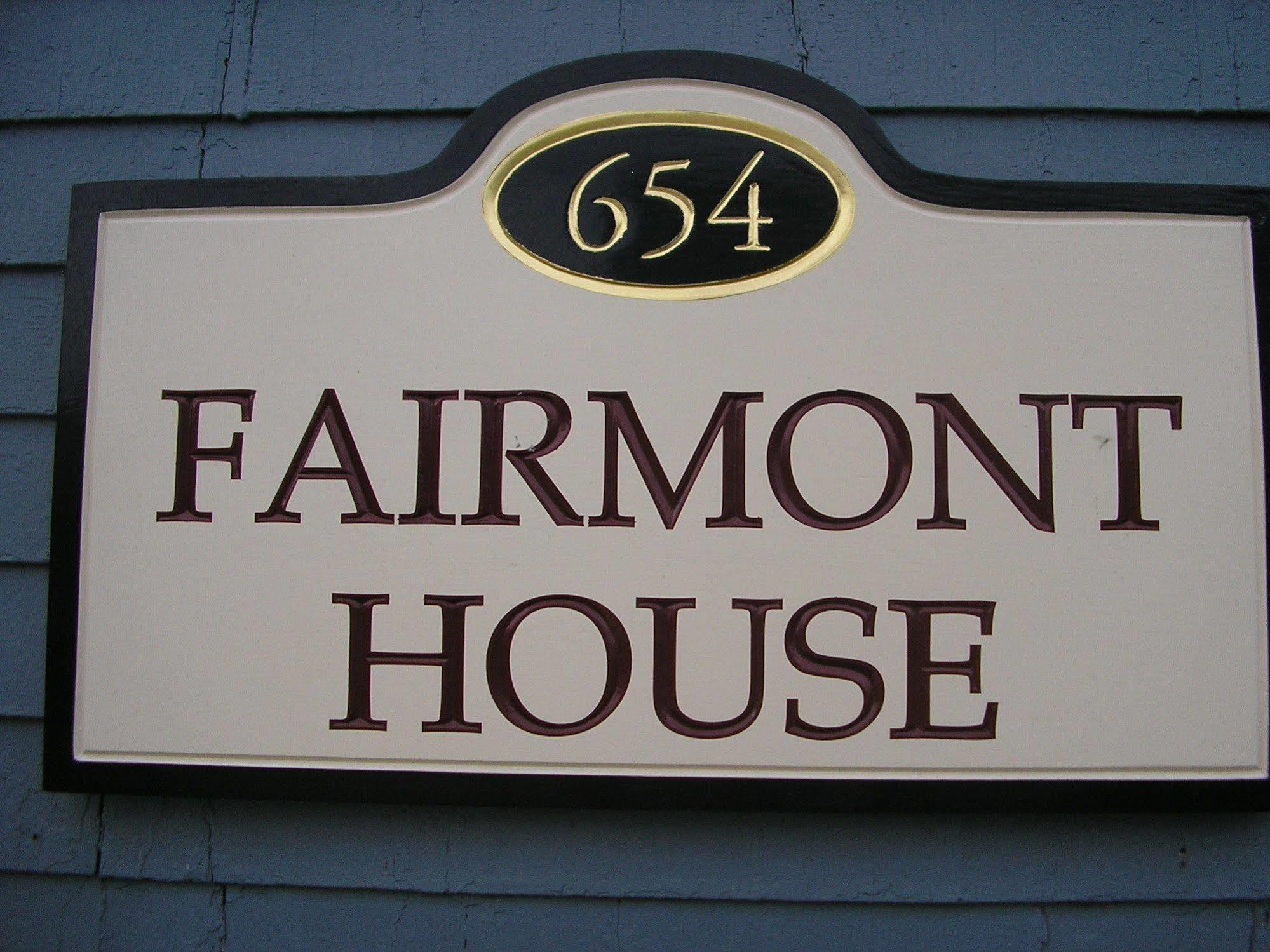 Fairmont House Bed & Breakfast Bed & Breakfast Mahone Bay Exterior photo